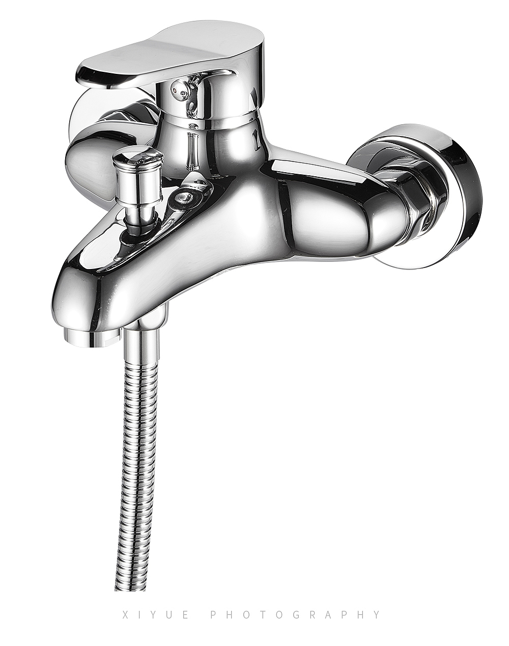 光影與質(zhì)感 五金衛(wèi)浴產(chǎn)品的白底金屬攝影藝術(shù)